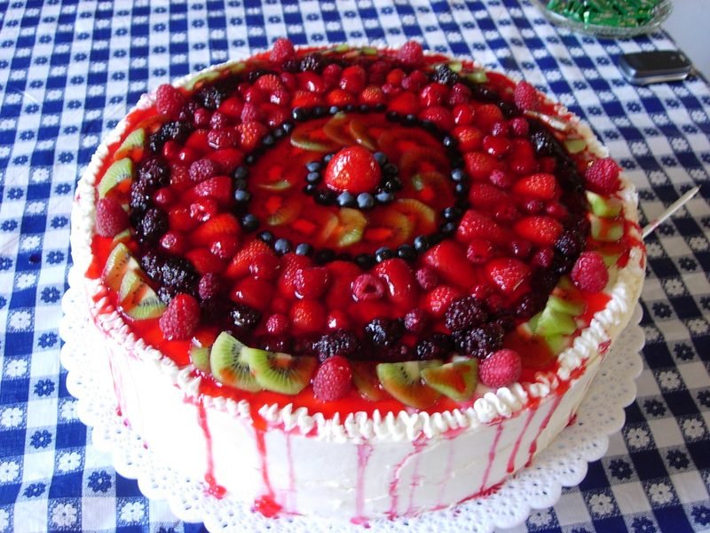 Fresh Fruit Cake